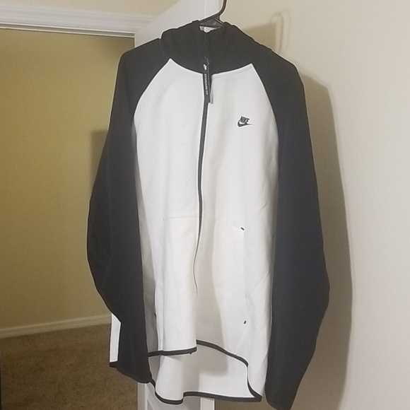 Nike Sportswear Tech Fleece Full-Zip Hoodie - Picture 1 of 2